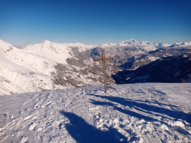 Sommet du Plan des Queux et vue sur le Mont-Blanc